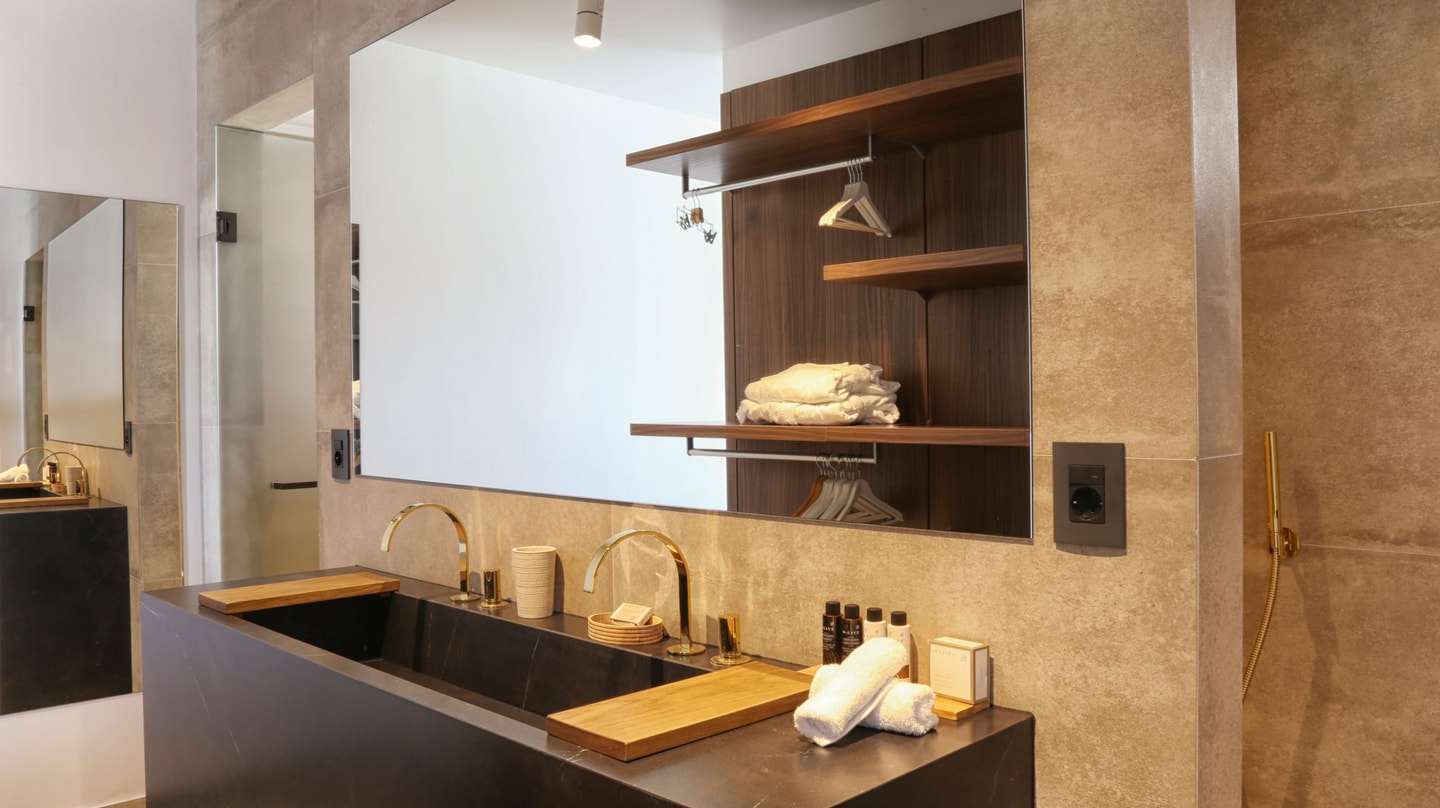 Luxury modern villa with swimming pool in Mykonos 30 My Villa Breaks