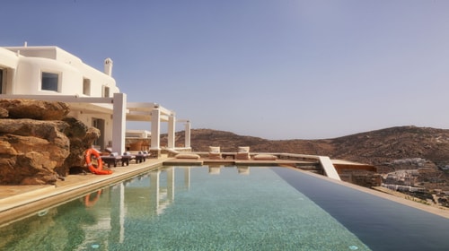 Luxury modern villa with swimming pool in Mykonos 44 My Villa Breaks