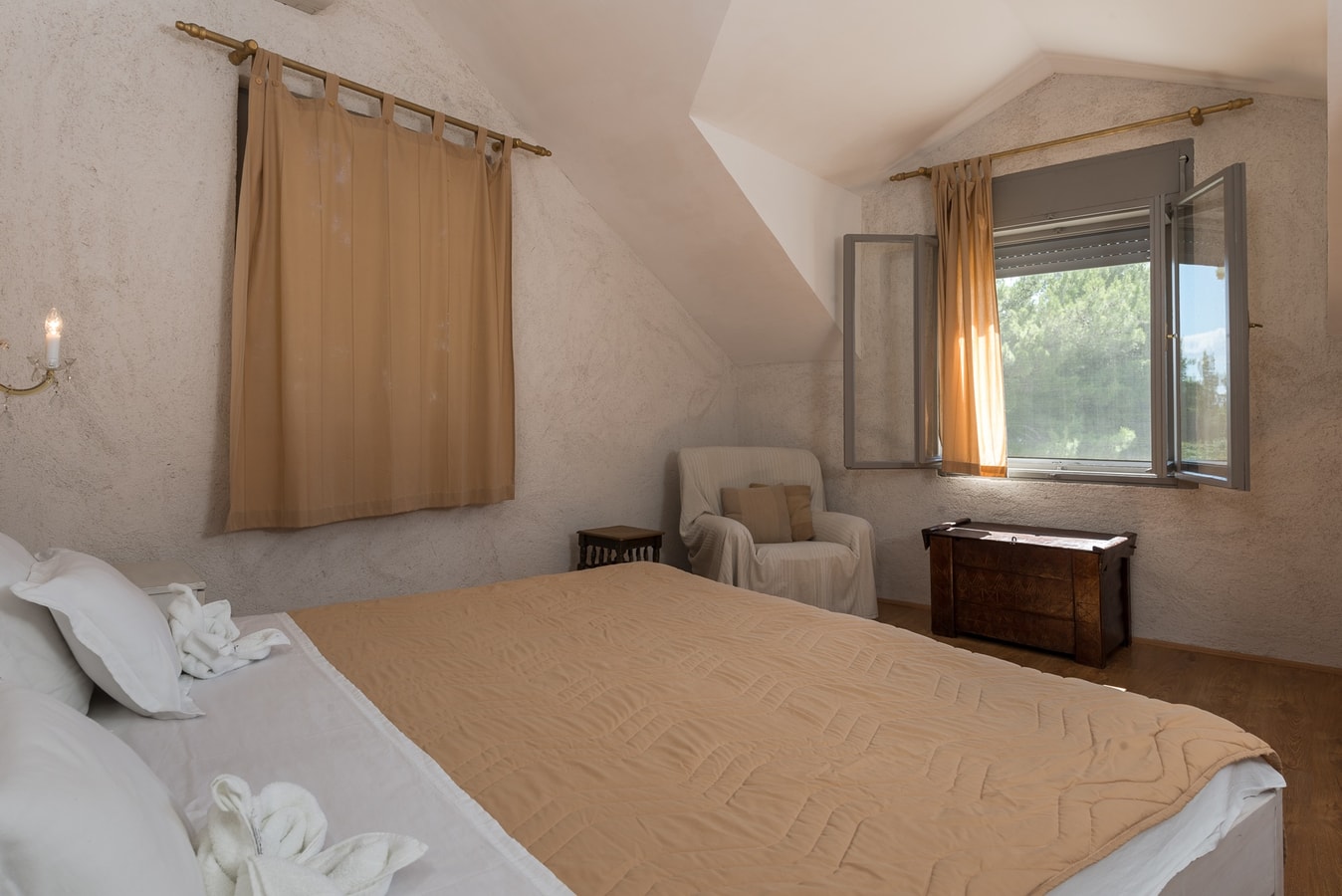 Villa Vinea - Beachfront villa with pool, Brac Island 10 My Villa Breaks