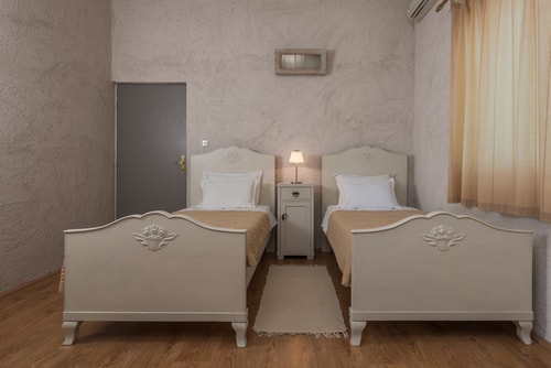 Villa Vinea - Beachfront villa with pool, Brac Island 13 My Villa Breaks