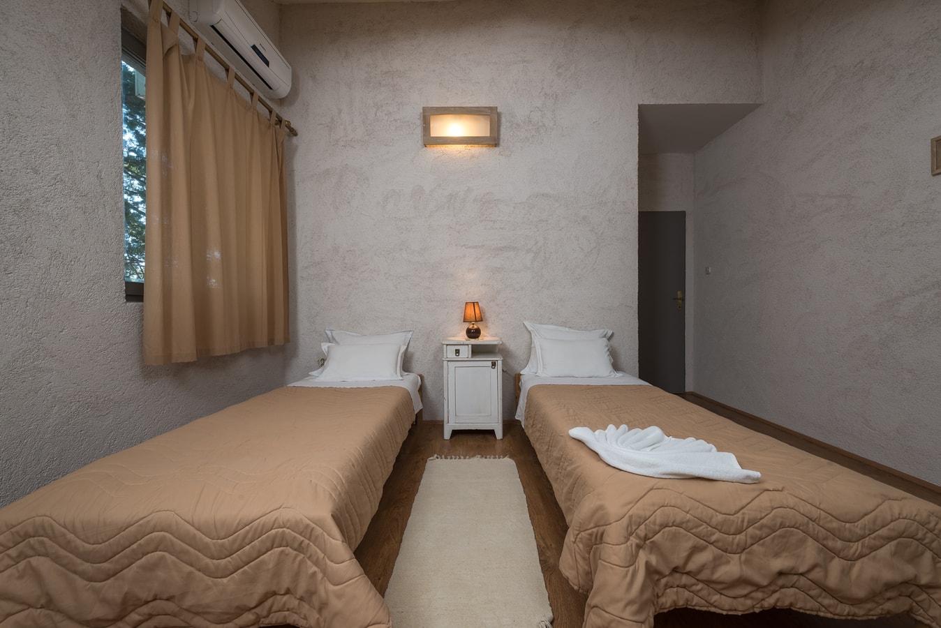 Villa Vinea - Beachfront villa with pool, Brac Island 14 My Villa Breaks