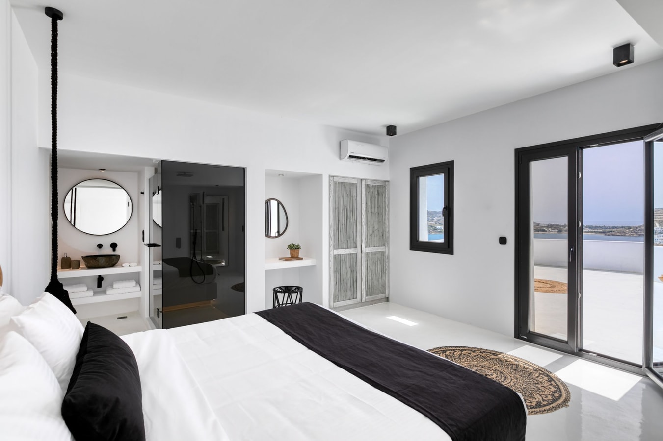 Luxury modern villa with swimming pool in Mykonos 1 My Villa Breaks