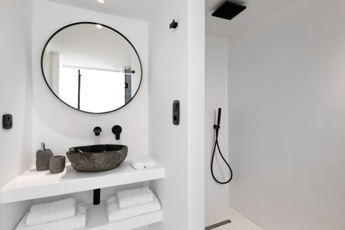 Luxury modern villa with swimming pool in Mykonos 3 My Villa Breaks