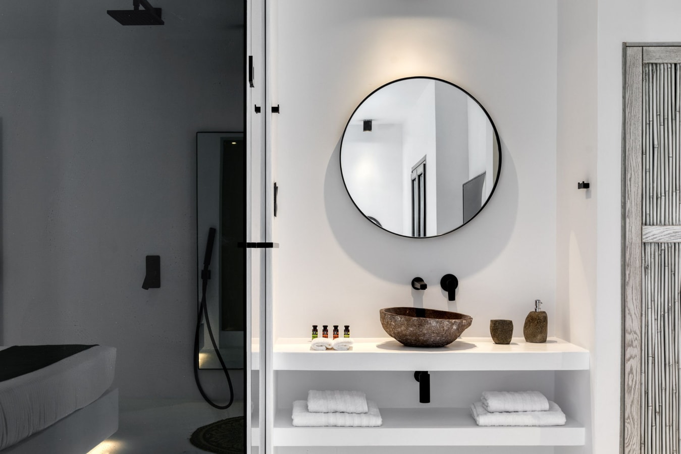 Luxury modern villa with swimming pool in Mykonos 10 My Villa Breaks