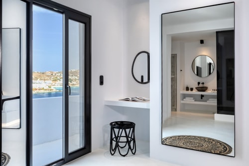 Luxury modern villa with swimming pool in Mykonos 11 My Villa Breaks