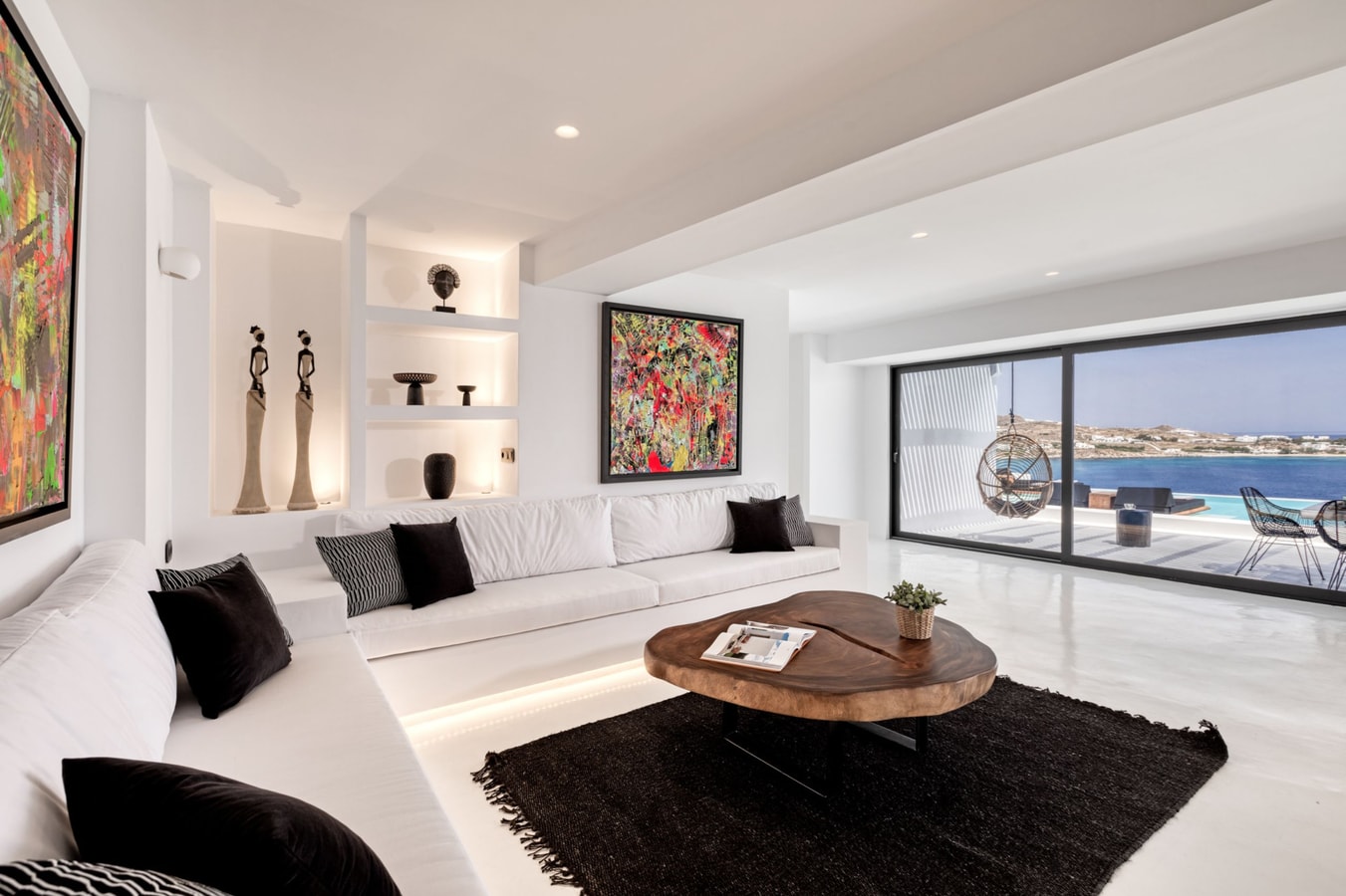 Luxury modern villa with swimming pool in Mykonos 14 My Villa Breaks