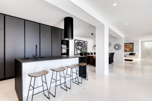 Luxury modern villa with swimming pool in Mykonos 16 My Villa Breaks