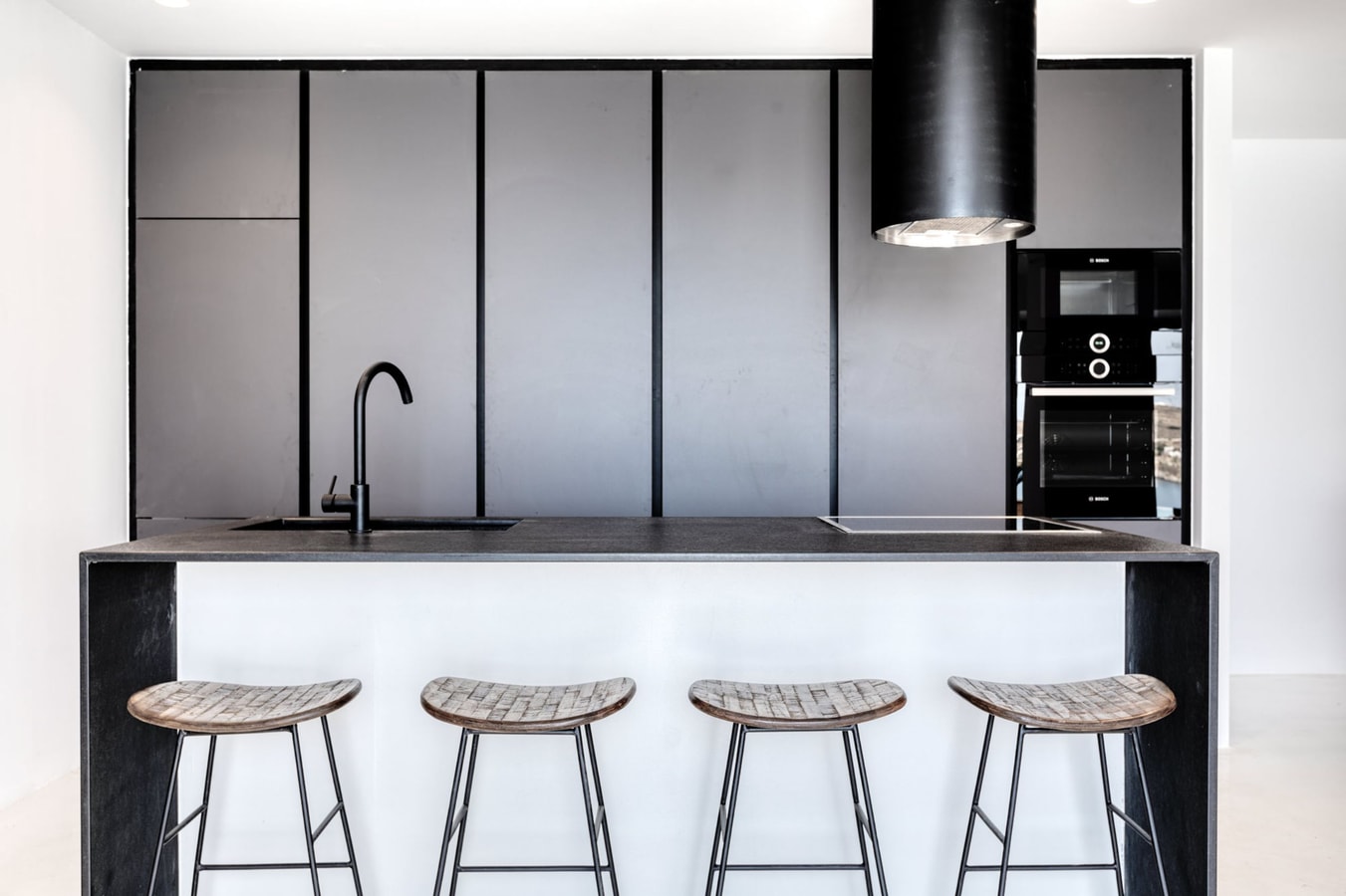 Luxury modern villa with swimming pool in Mykonos 17 My Villa Breaks