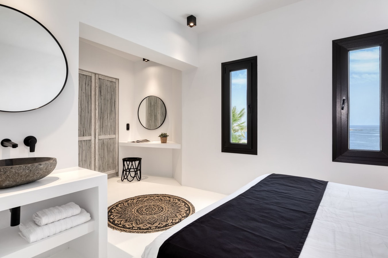 Luxury modern villa with swimming pool in Mykonos 18 My Villa Breaks