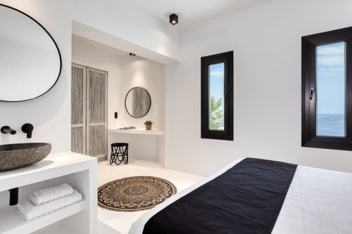 Luxury modern villa with swimming pool in Mykonos 18 My Villa Breaks