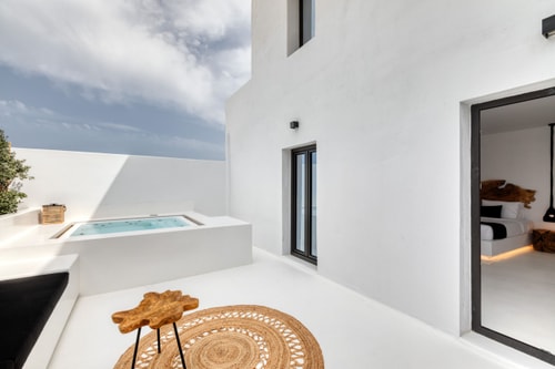 Luxury modern villa with swimming pool in Mykonos 21 My Villa Breaks