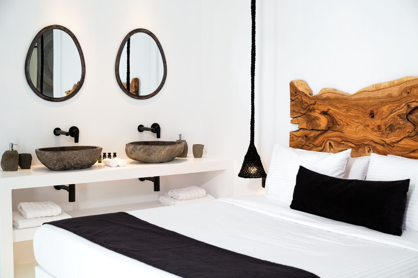 Luxury modern villa with swimming pool in Mykonos 23 My Villa Breaks