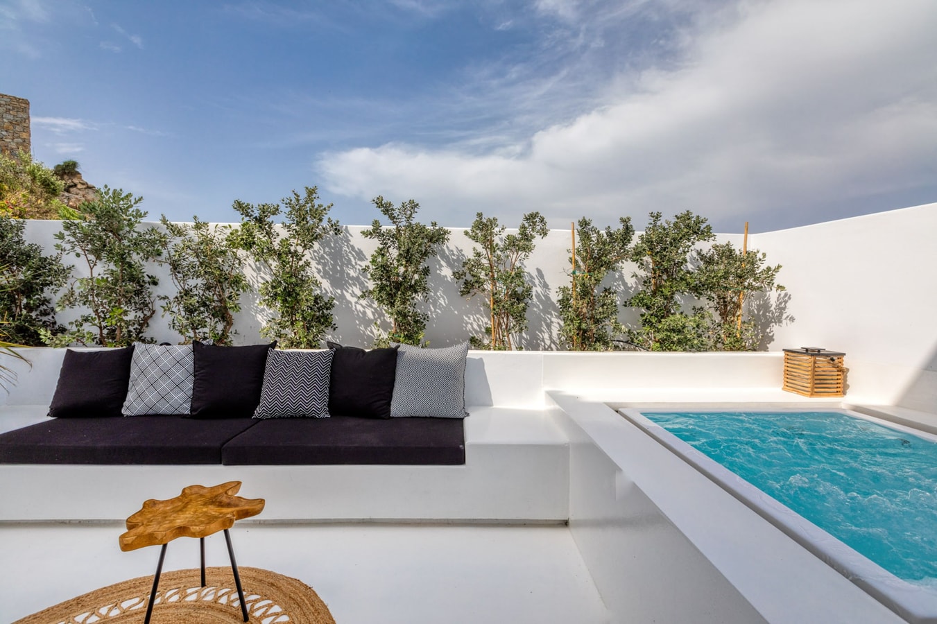 Luxury modern villa with swimming pool in Mykonos 25 My Villa Breaks