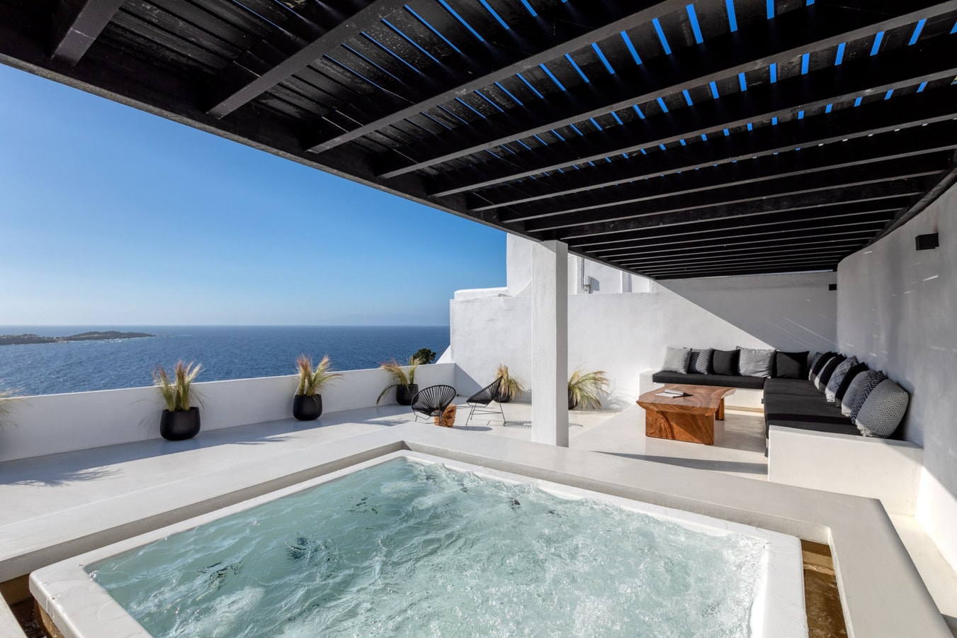 Luxury modern villa with swimming pool in Mykonos 37 My Villa Breaks