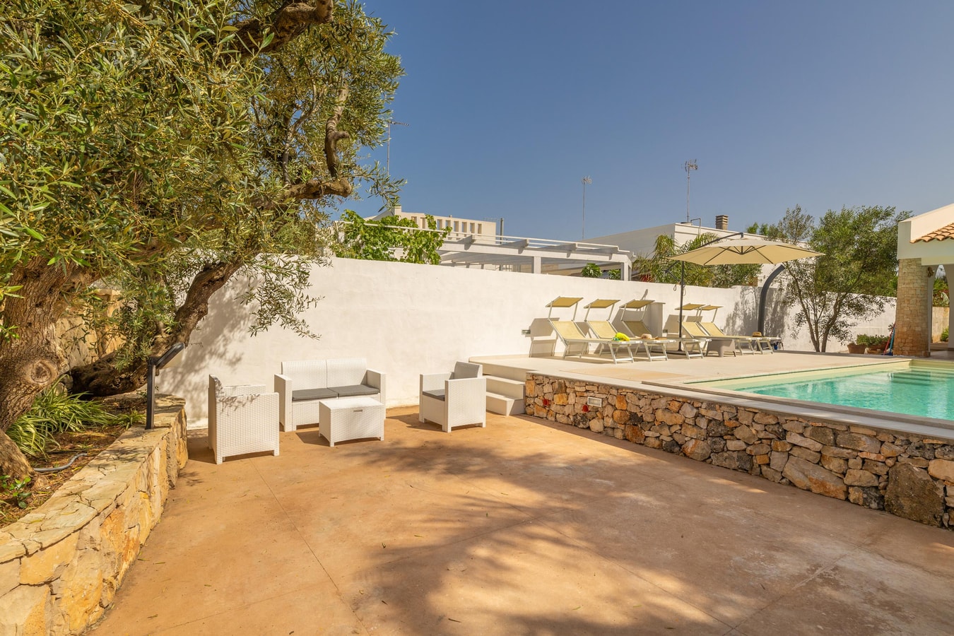 Villa Marta - Private villa with pool in Puglia 16 Italian Breaks