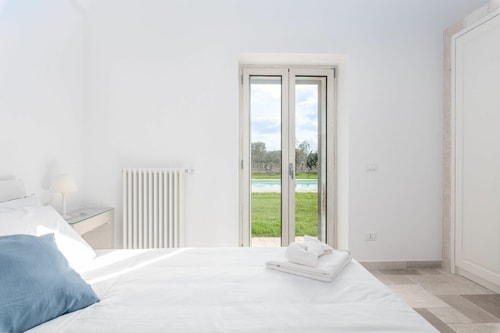 Private villa with swimming pool in Puglia 9 Villas in Italy