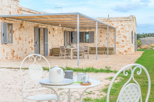 Private villa with swimming pool in Puglia 17 Villas in Italy