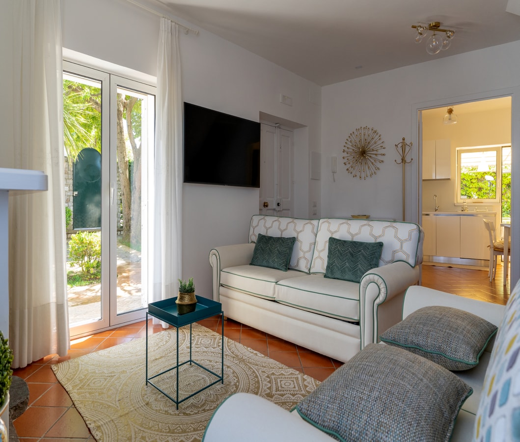 Resort Lubrense - Partenio with shared pool 4 Italian Breaks