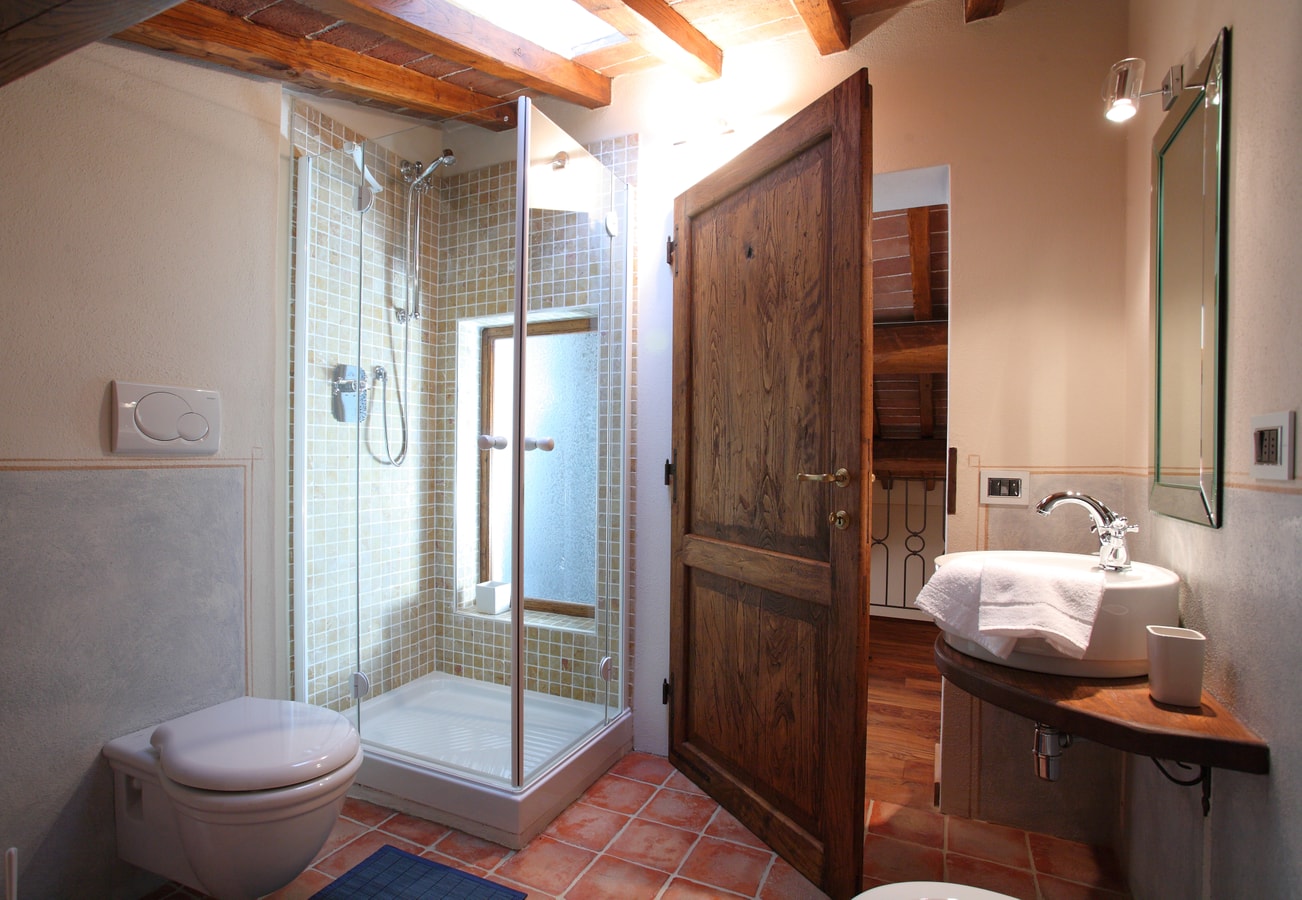 Countryside villa with private pool 17 Italian Breaks