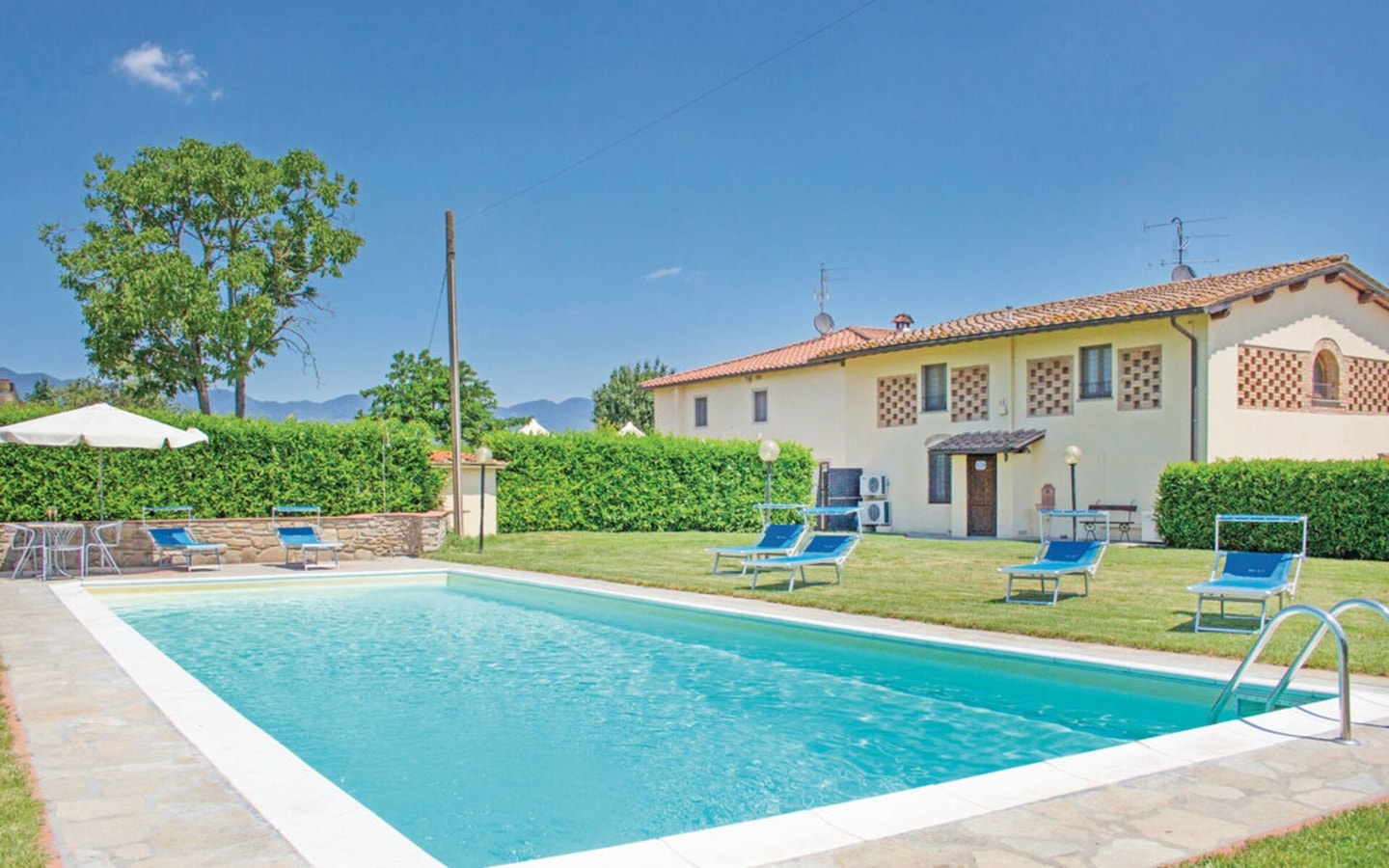 Villa Corba - Private villa with pool in Tuscany Italian Breaks