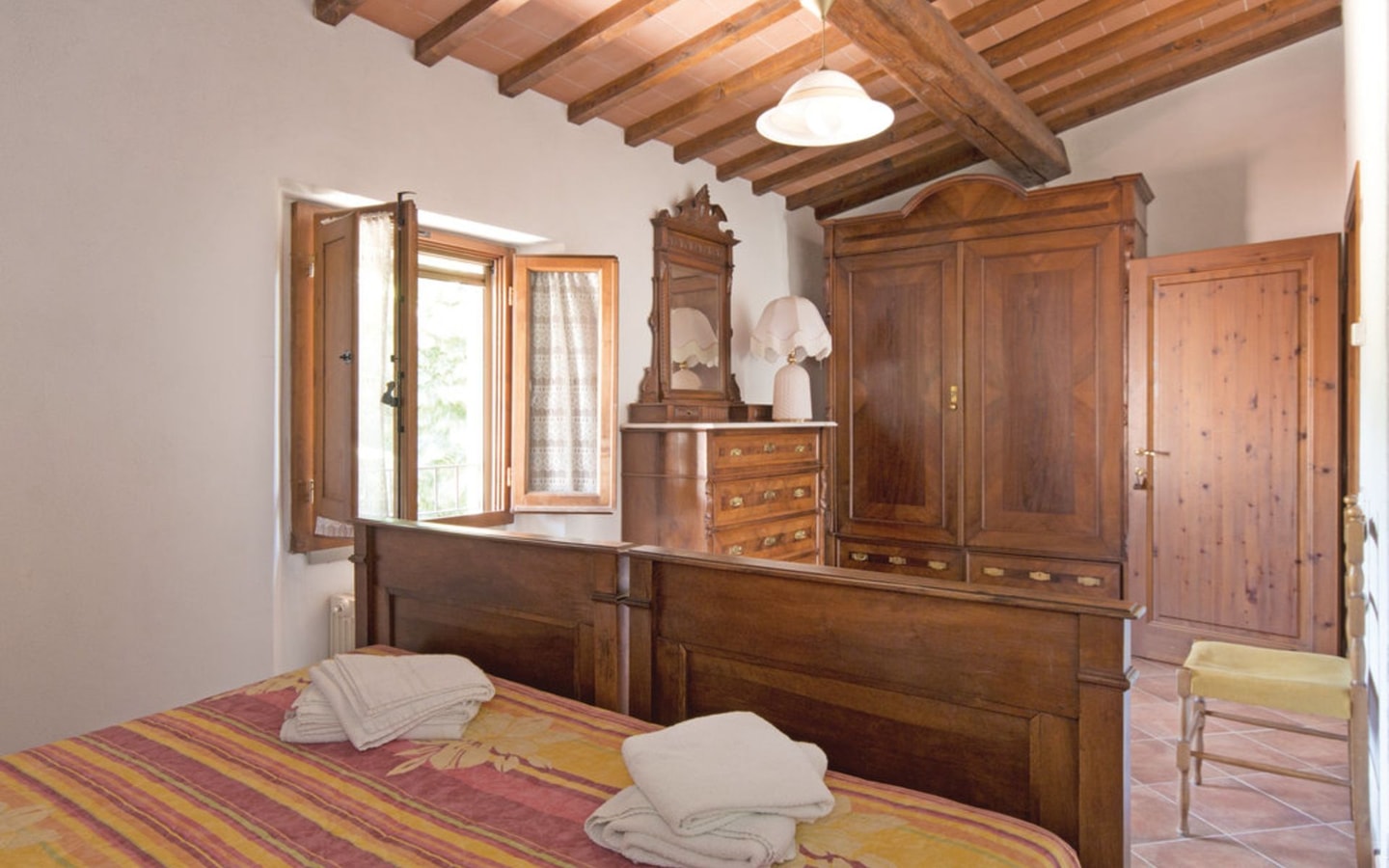 Villa Corba - Private villa with pool in Tuscany 12 Italian Breaks