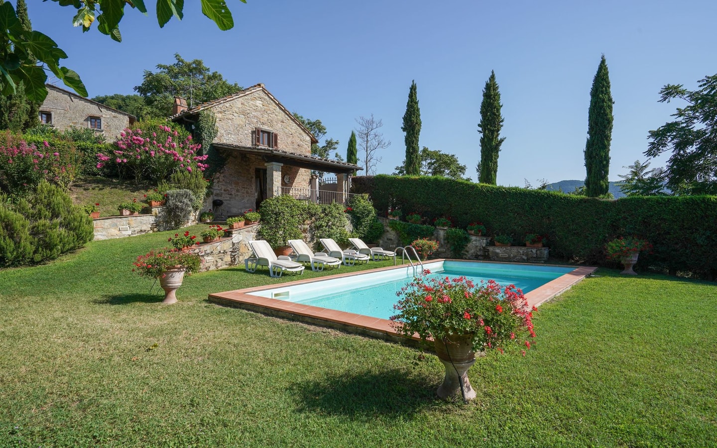 Villa Violante - Private villa with pool in Tuscany 21 Italian Breaks