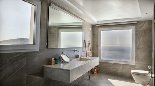 Luxury modern villa with swimming pool in Mykonos 15 My Villa Breaks