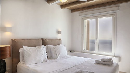 Luxury modern villa with swimming pool in Mykonos 17 My Villa Breaks