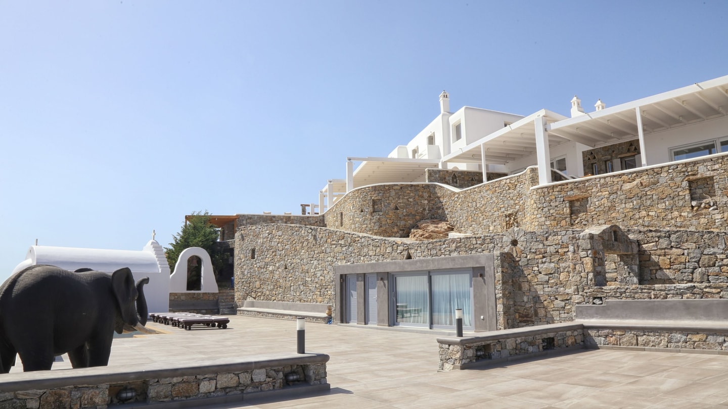 Luxury modern villa with swimming pool in Mykonos 50 My Villa Breaks