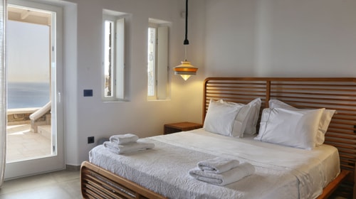 Luxury modern villa with swimming pool in Mykonos 34 My Villa Breaks