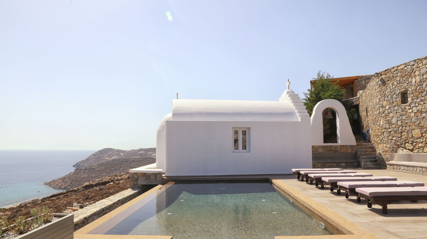 Luxury modern villa with swimming pool in Mykonos 48 My Villa Breaks