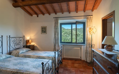 Villa Sandrina - Private Tuscan villa with pool 23 Italian Breaks
