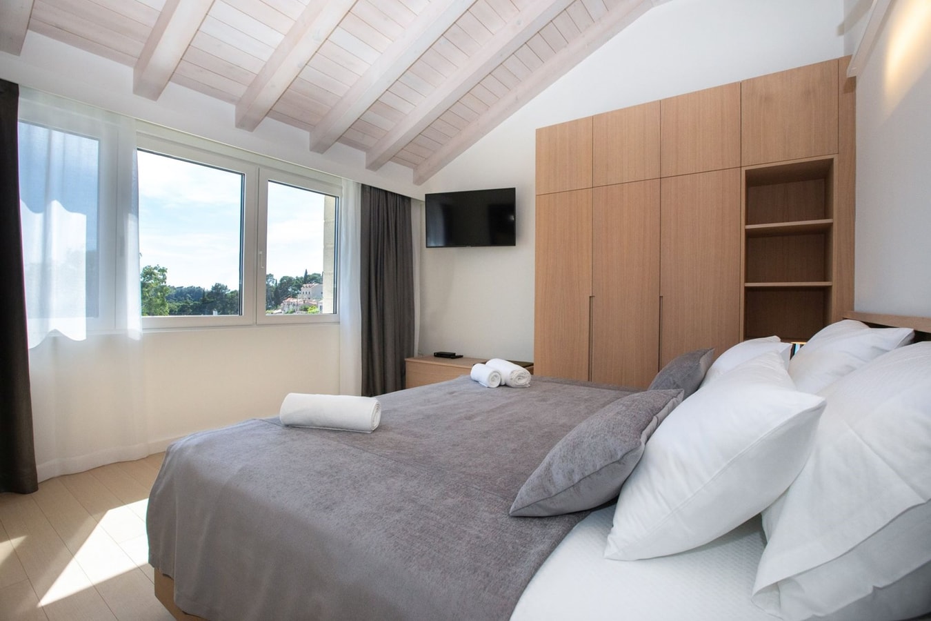 Villa Dusana - Beachfront villa with pool in Dalmatia 19 My Villa Breaks