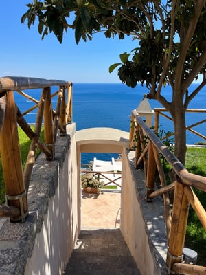 Villa Dani - Sea-facing villa with two pools 4 Italian Breaks