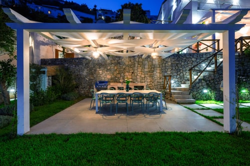 Villa Dani - Sea-facing villa with two pools 5 Italian Breaks
