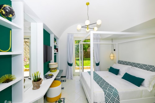 Villa Dani - Sea-facing villa with two pools 18 Italian Breaks