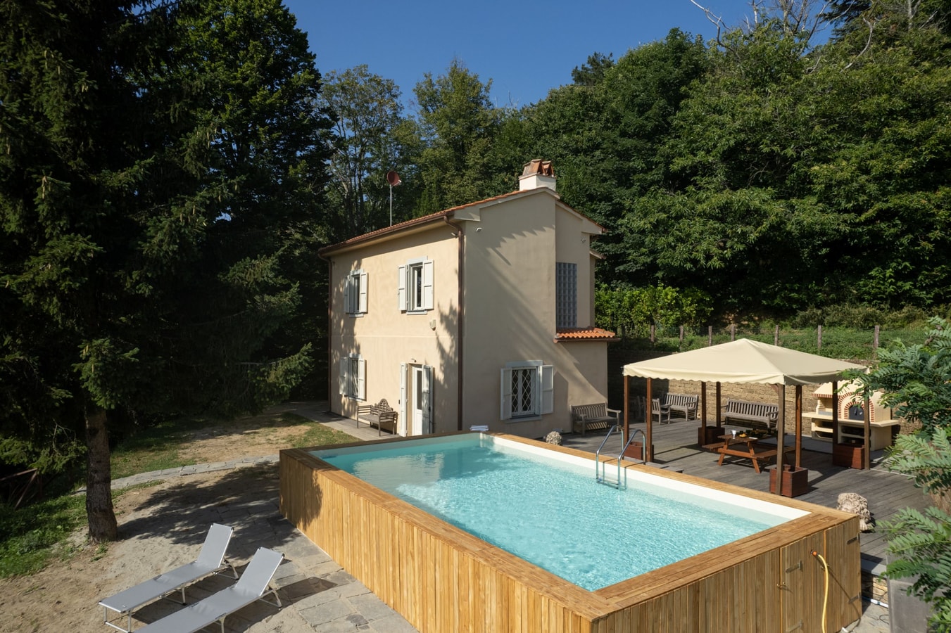 Villa Enza - Private villa with pool in Tuscany Italian Breaks