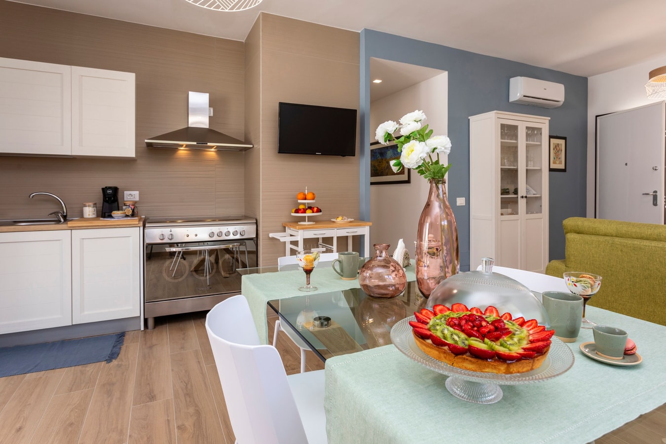 Private beachfront villa in Sicily 6 Italian Breaks