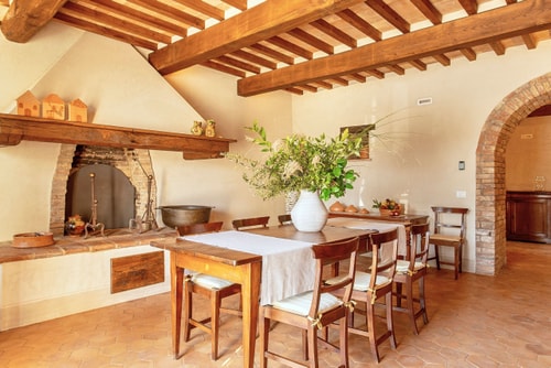 Private villa with swimming pool in Tuscany 8 Italian Breaks
