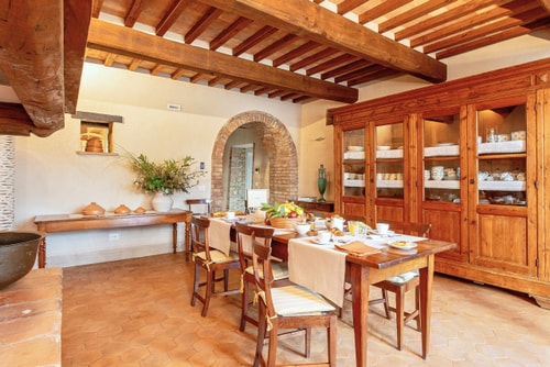 Private villa with swimming pool in Tuscany 9 Italian Breaks