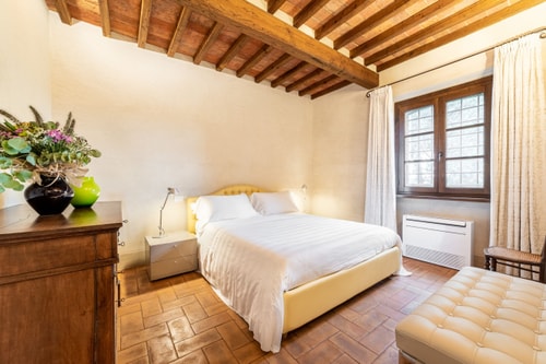 Private villa with swimming pool in Tuscany 23 Italian Breaks