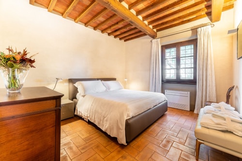 Private villa with swimming pool in Tuscany 27 Italian Breaks