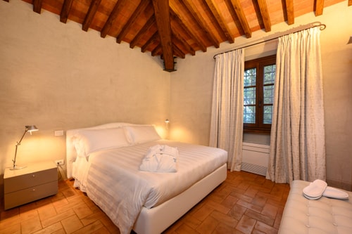 Private villa with swimming pool in Tuscany 29 Italian Breaks