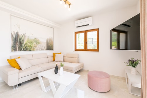 Villa Tajana - Private villa with pool and play court 5 My Villa Breaks