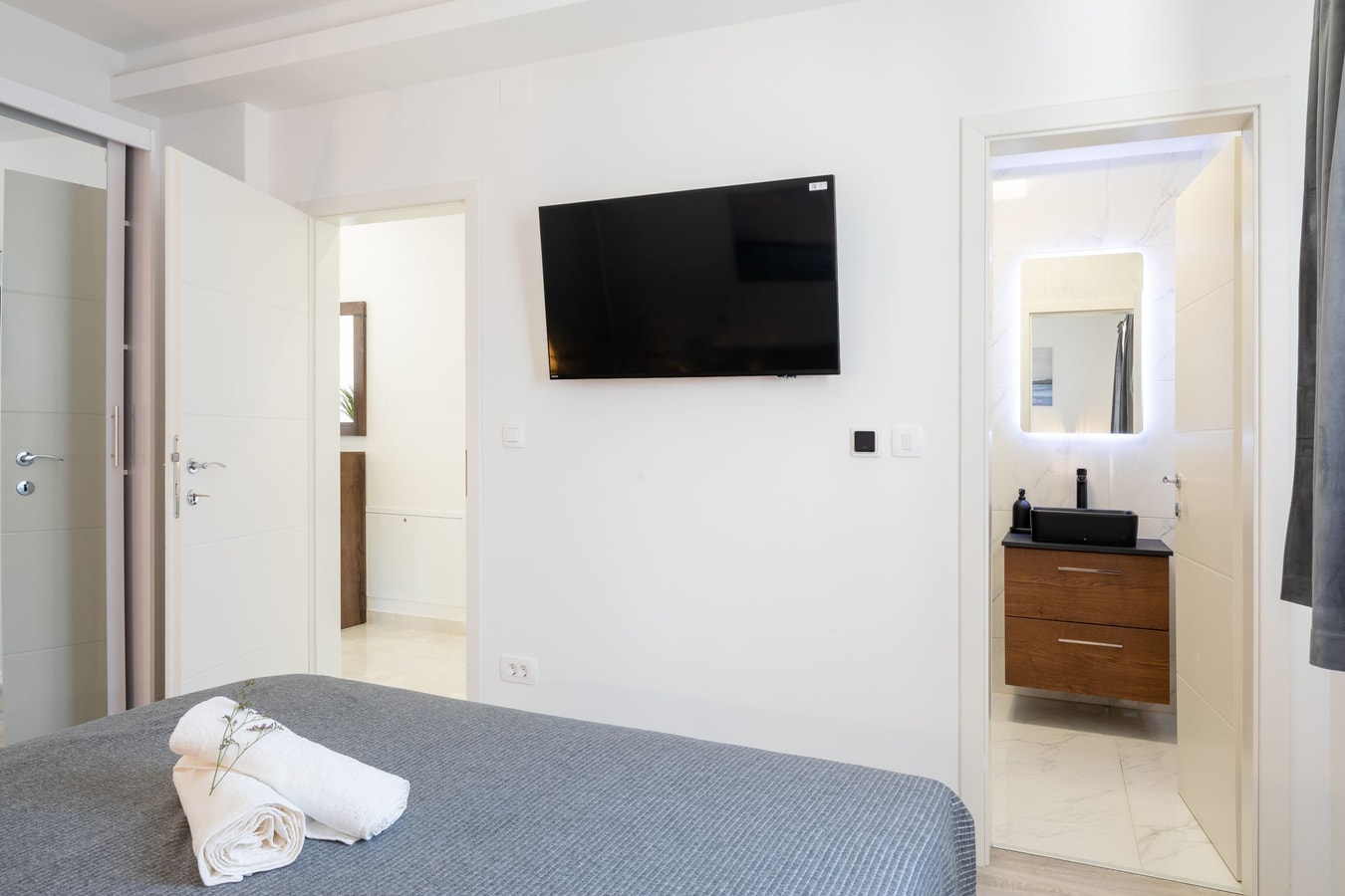 Villa Tajana - Private villa with pool and play court 14 My Villa Breaks