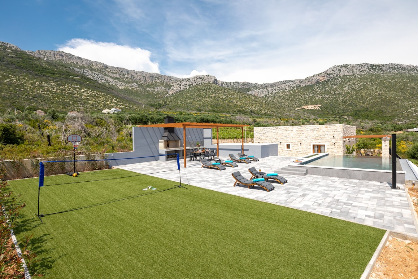 Villa Tajana - Private villa with pool and play court 26 My Villa Breaks