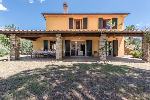 Villa Lucignana - Private Tuscan villa with pool 1 Italian Breaks