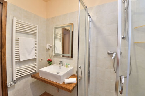 Villa Lucignana - Private Tuscan villa with pool 11 Italian Breaks