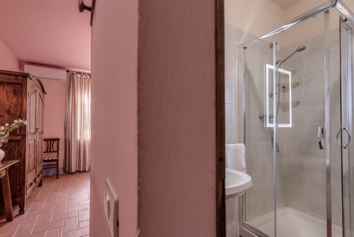 Villa Lucignana - Private Tuscan villa with pool 15 Italian Breaks