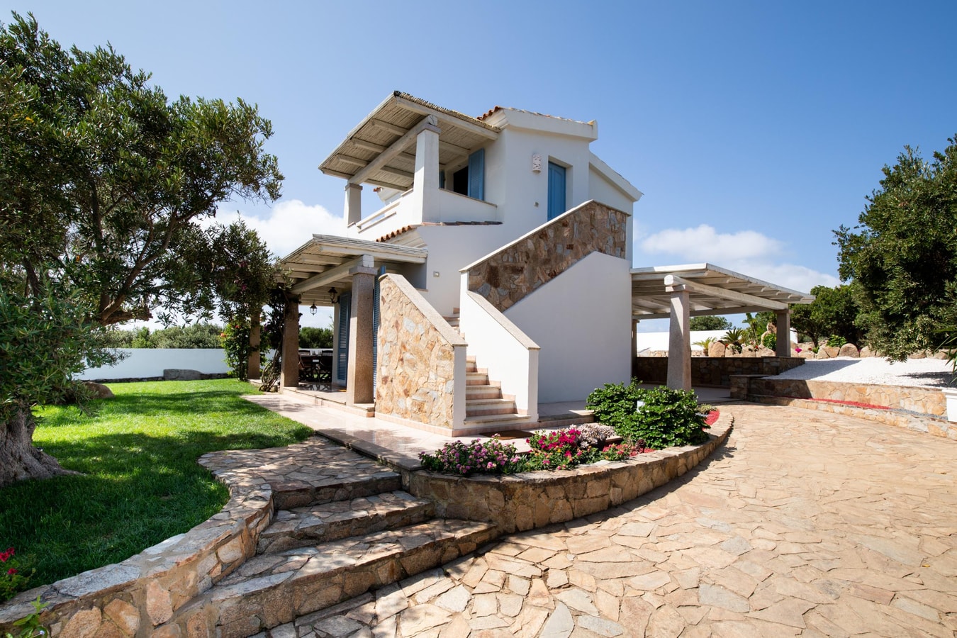 Private villa with swimming pool in Sardinia 1 Italian Breaks